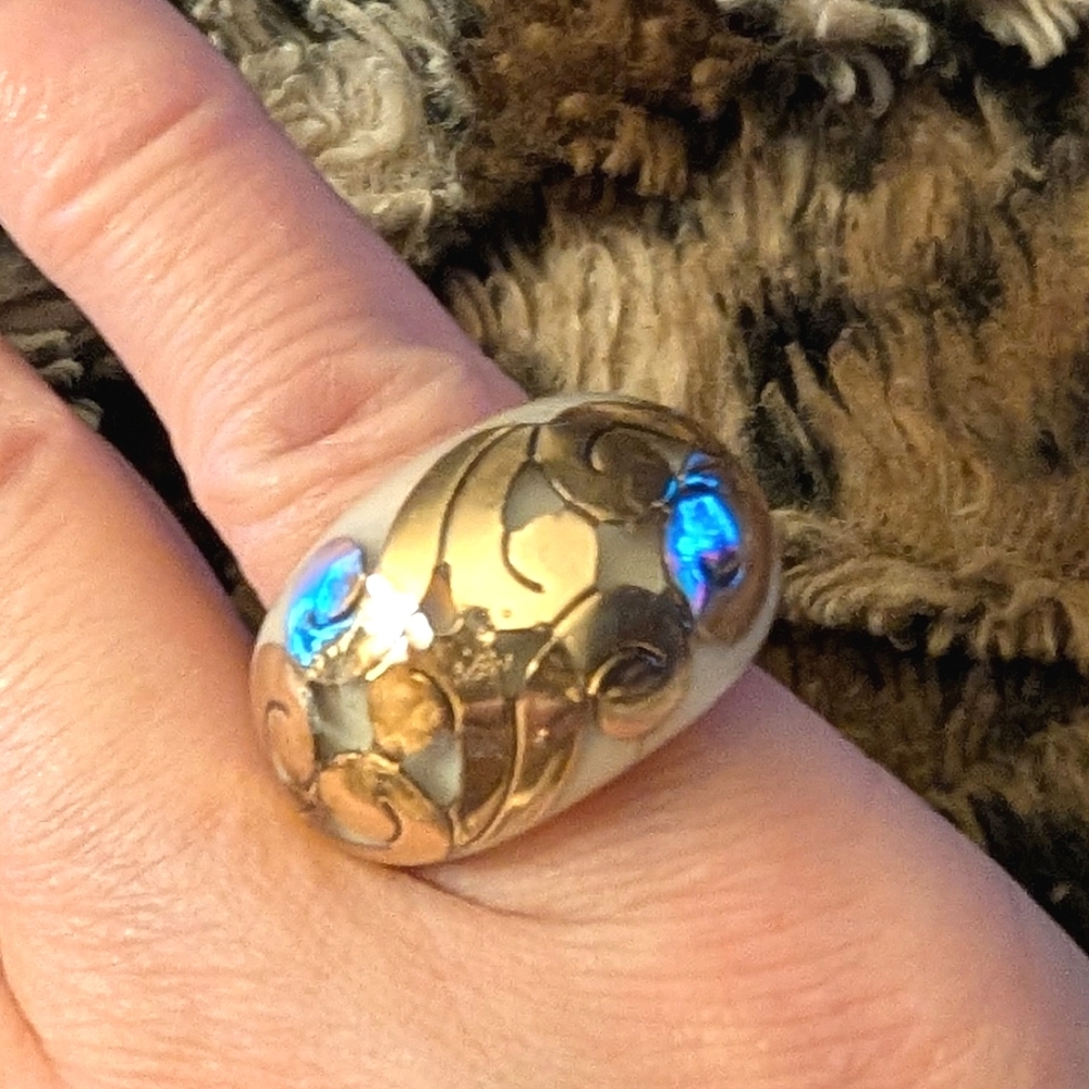 Vintage Unique Lucite Golden Scroll Domed Ring